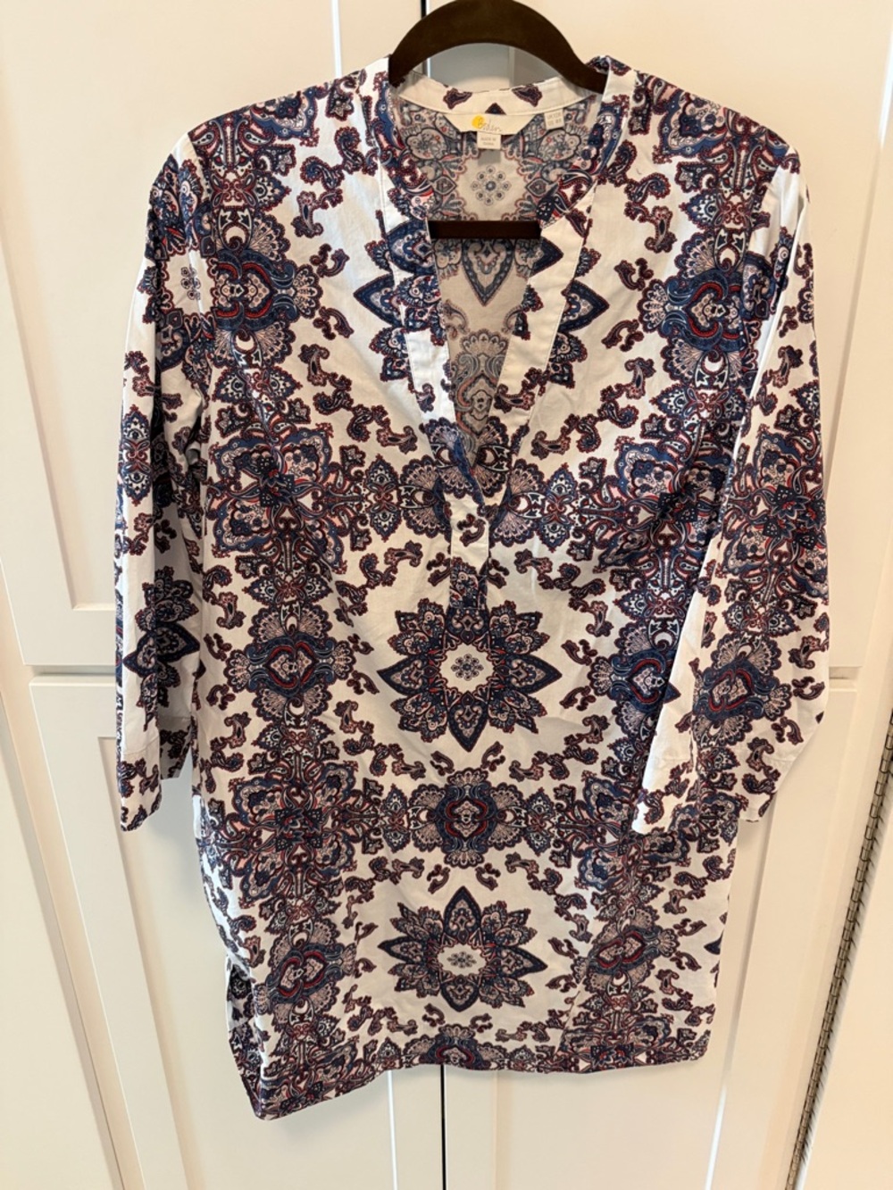 Boden White Tunic Top with Blue & Burgundy Paisley Medallions